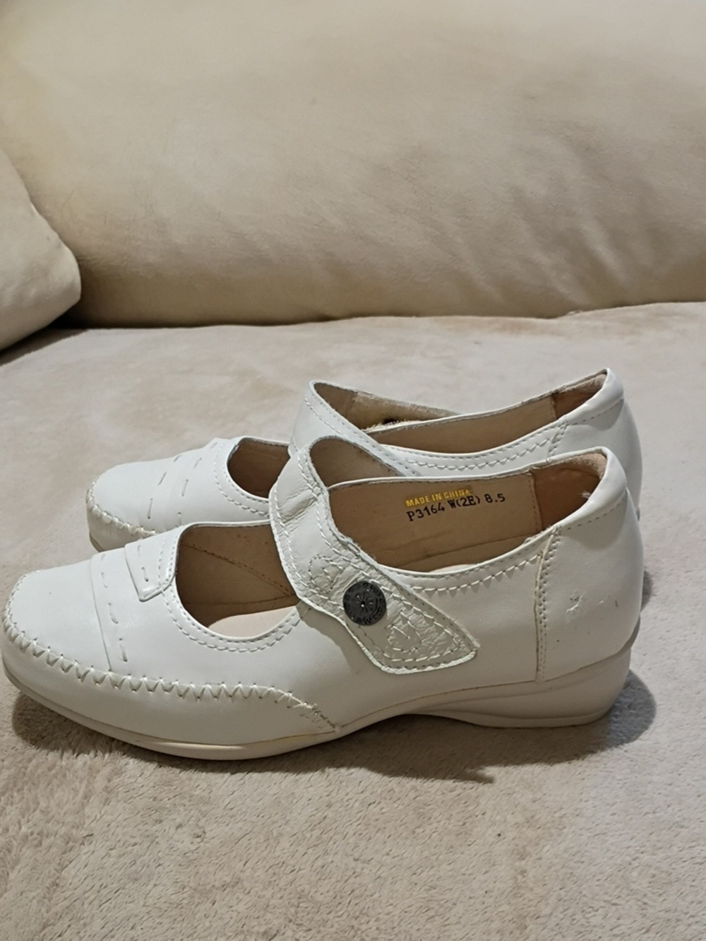 NWT.Pilgrim Cream Mary Jane Comfort Flat with Decorative Button - Picture 4 of 8